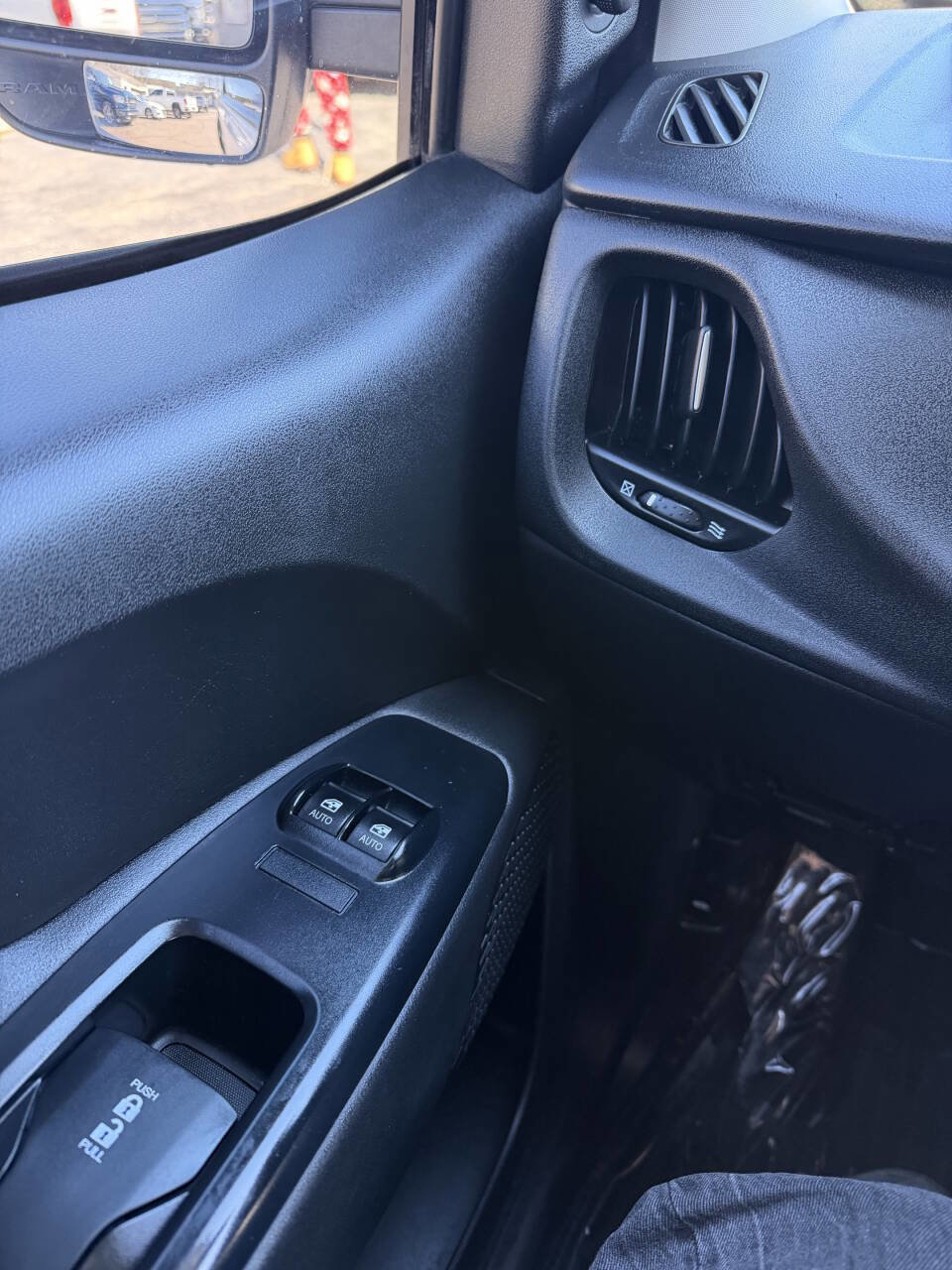 Used 2019 RAM ProMaster City Tradesman SLT FWD image 20