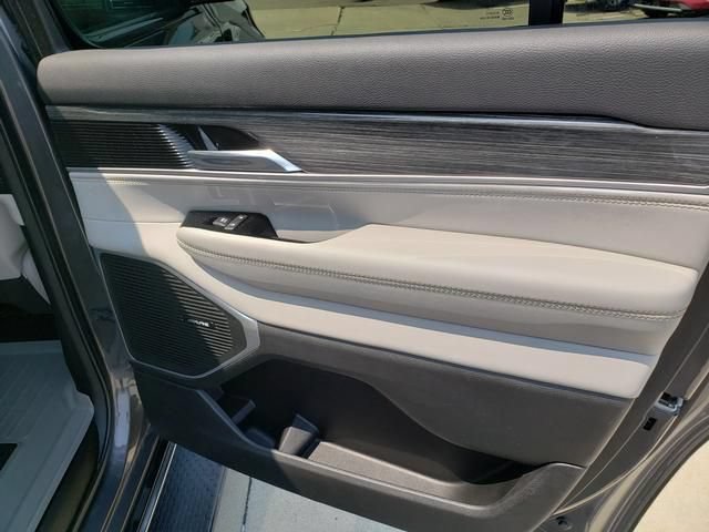 Used 2022 Jeep Wagoneer Series II AWD/4WD image 20