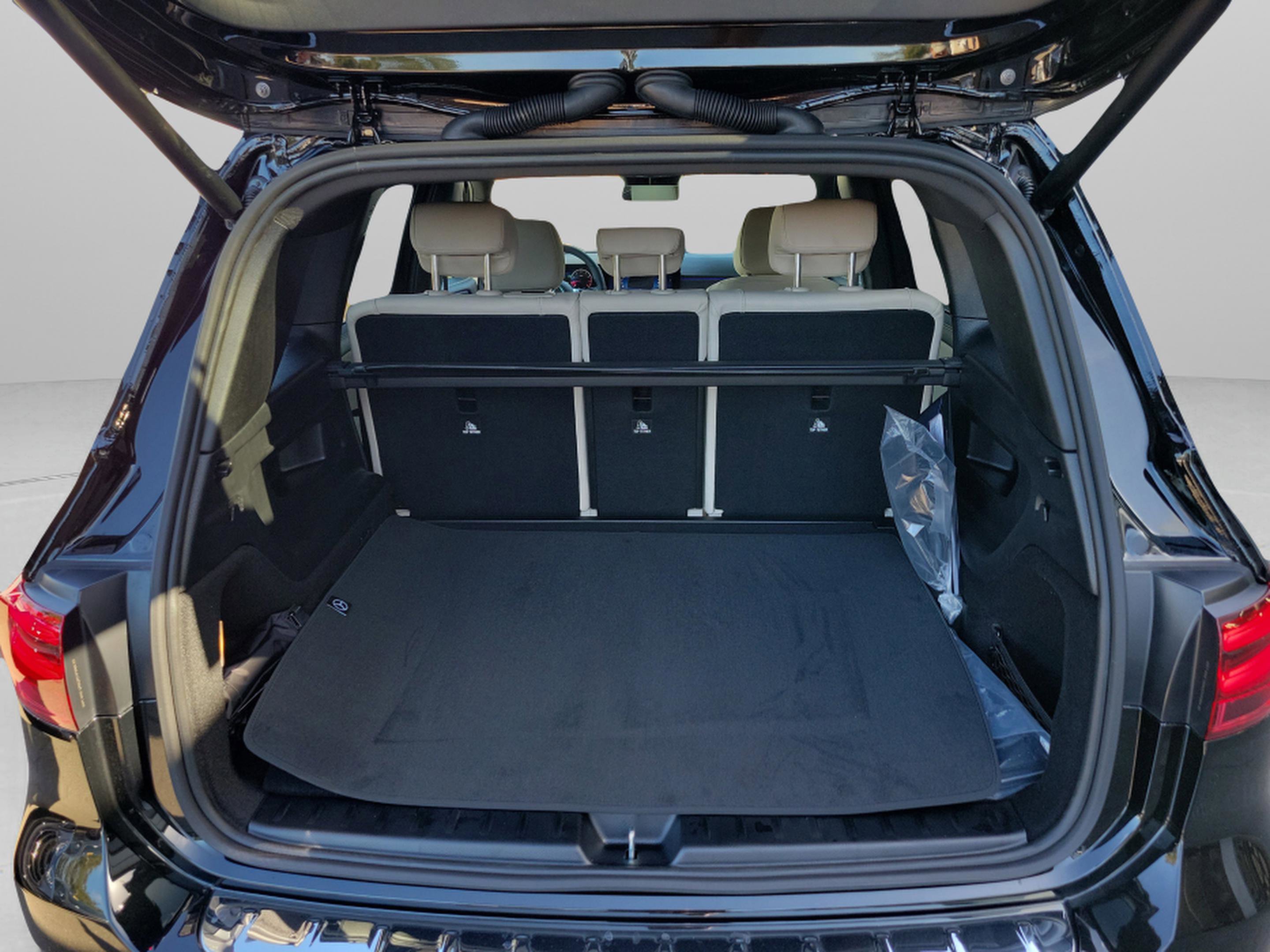 Certified 2026 Mercedes-Benz GLB 250 GLB 250 image 9