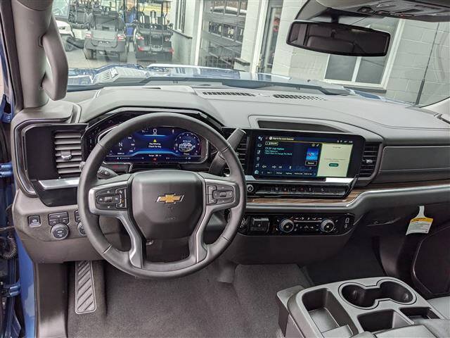 Used 2025 Chevrolet Silverado 2500 LT AWD/4WD image 13