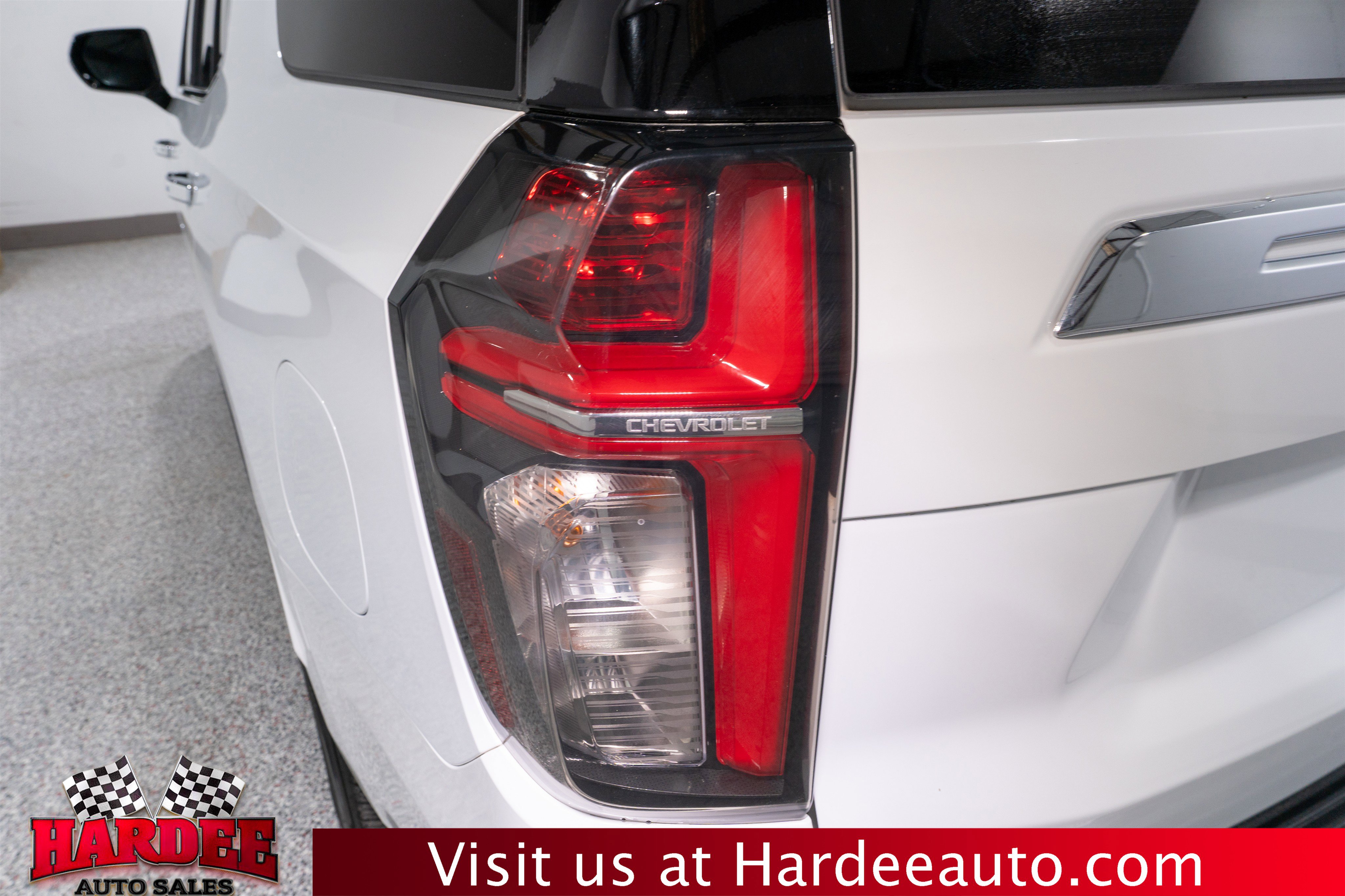 Used 2023 Chevrolet Tahoe Premier AWD/4WD image 9