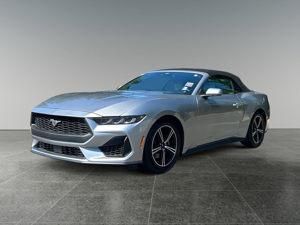 Used 2024 Ford Mustang Premium image 3