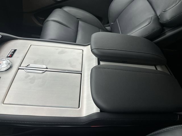 New 2025 Lincoln Navigator L Reserve w/ Jet Appearance Package AWD/4WD image 21