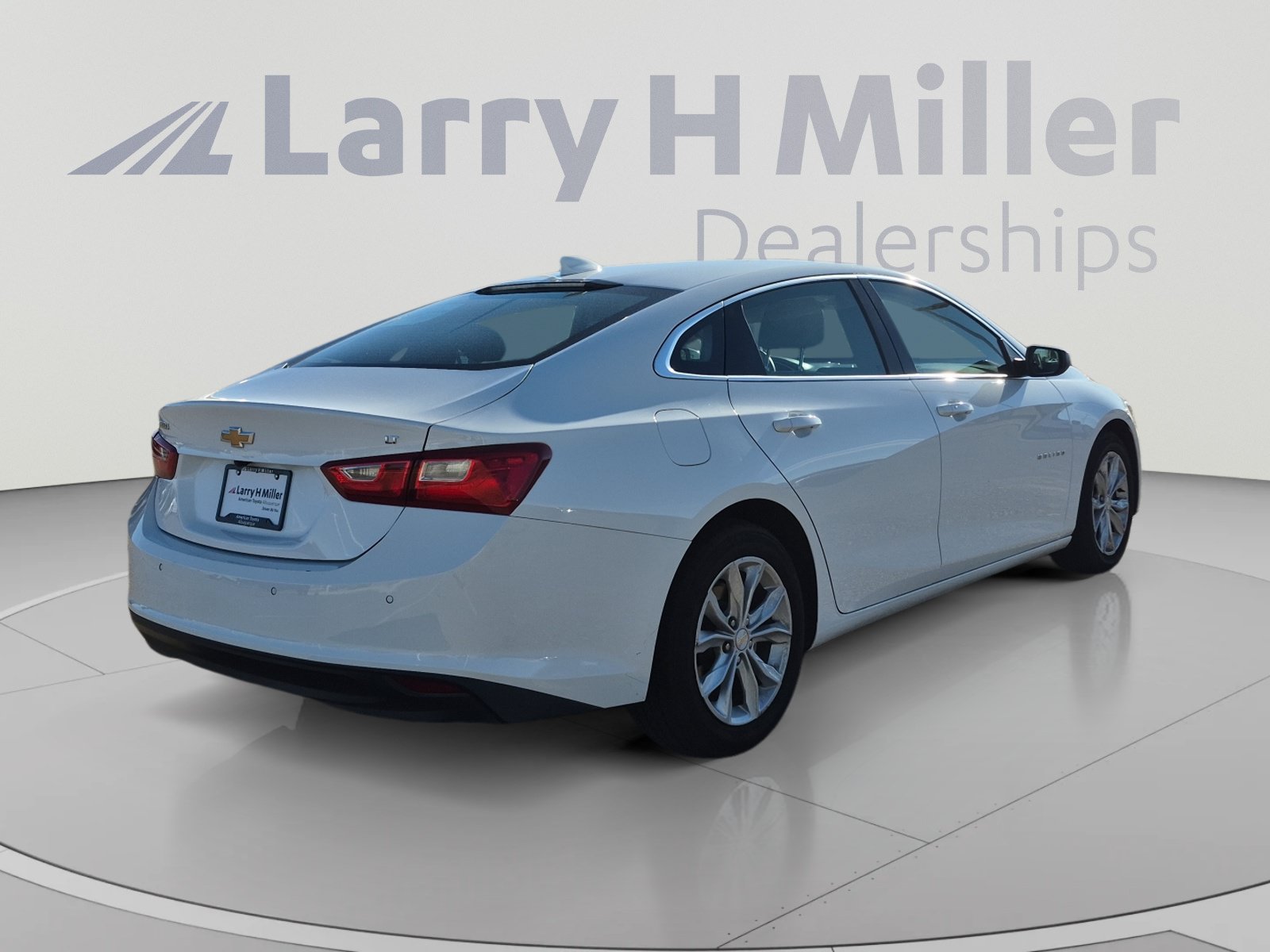 Used 2024 Chevrolet Malibu LT FWD image 5