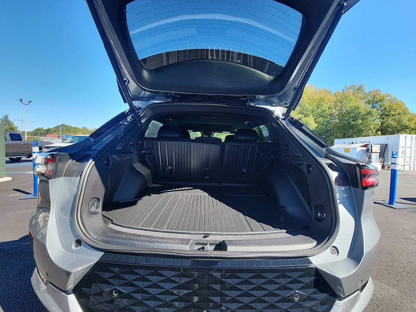 New 2025 Chevrolet Equinox EV RS AWD/4WD image 25