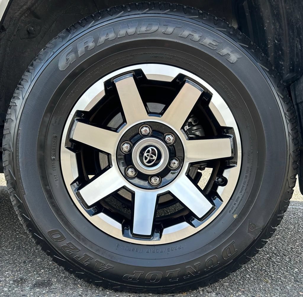 Certified 2024 Toyota 4Runner TRD Off-Road Premium AWD/4WD image 24