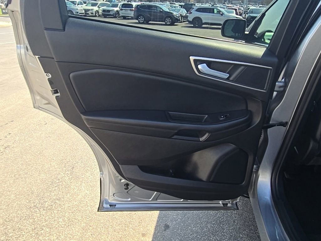 Used 2022 Ford Edge SEL image 26