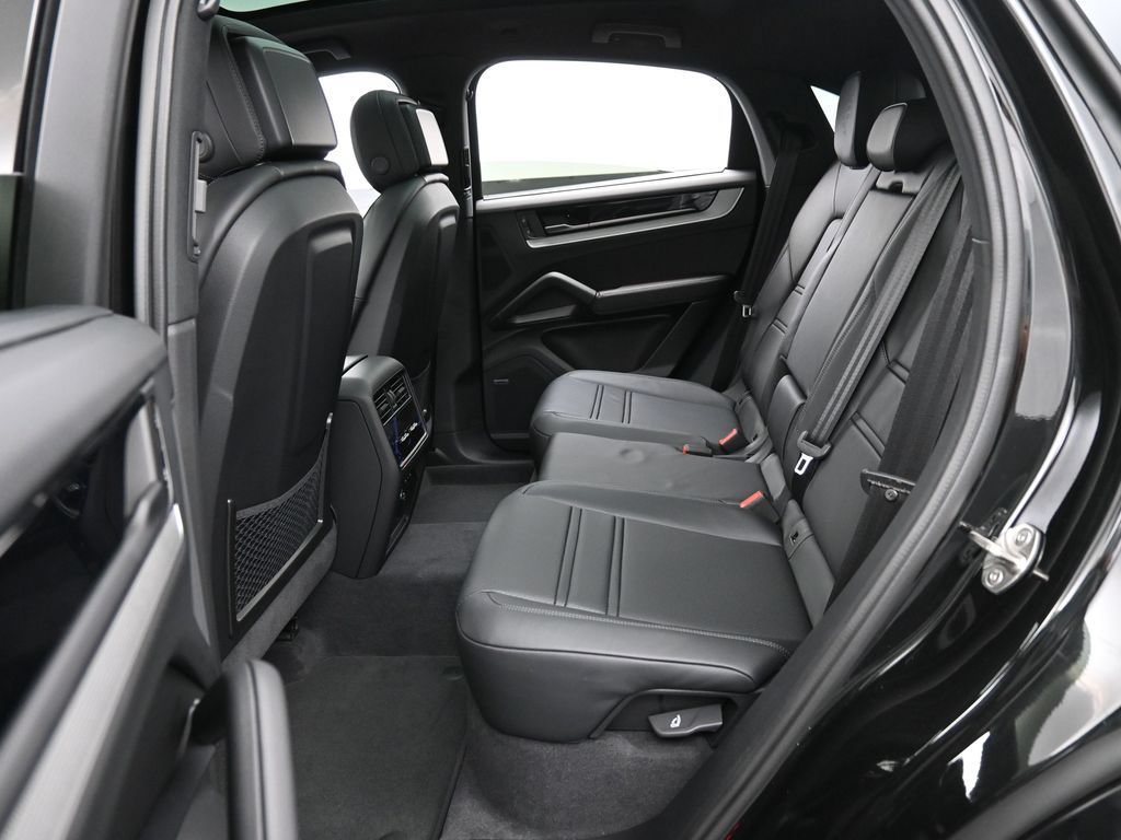 New 2026 Porsche Cayenne E-Hybrid Coupe AWD/4WD image 26
