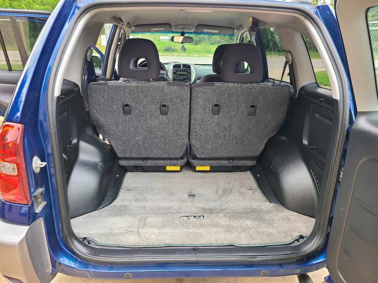 Used 2004 Toyota RAV4 2WD image 28