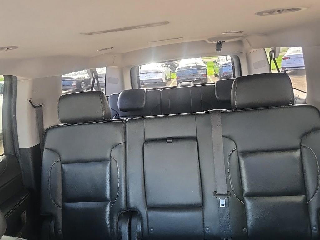 Used 2019 Chevrolet Suburban LT AWD/4WD image 15