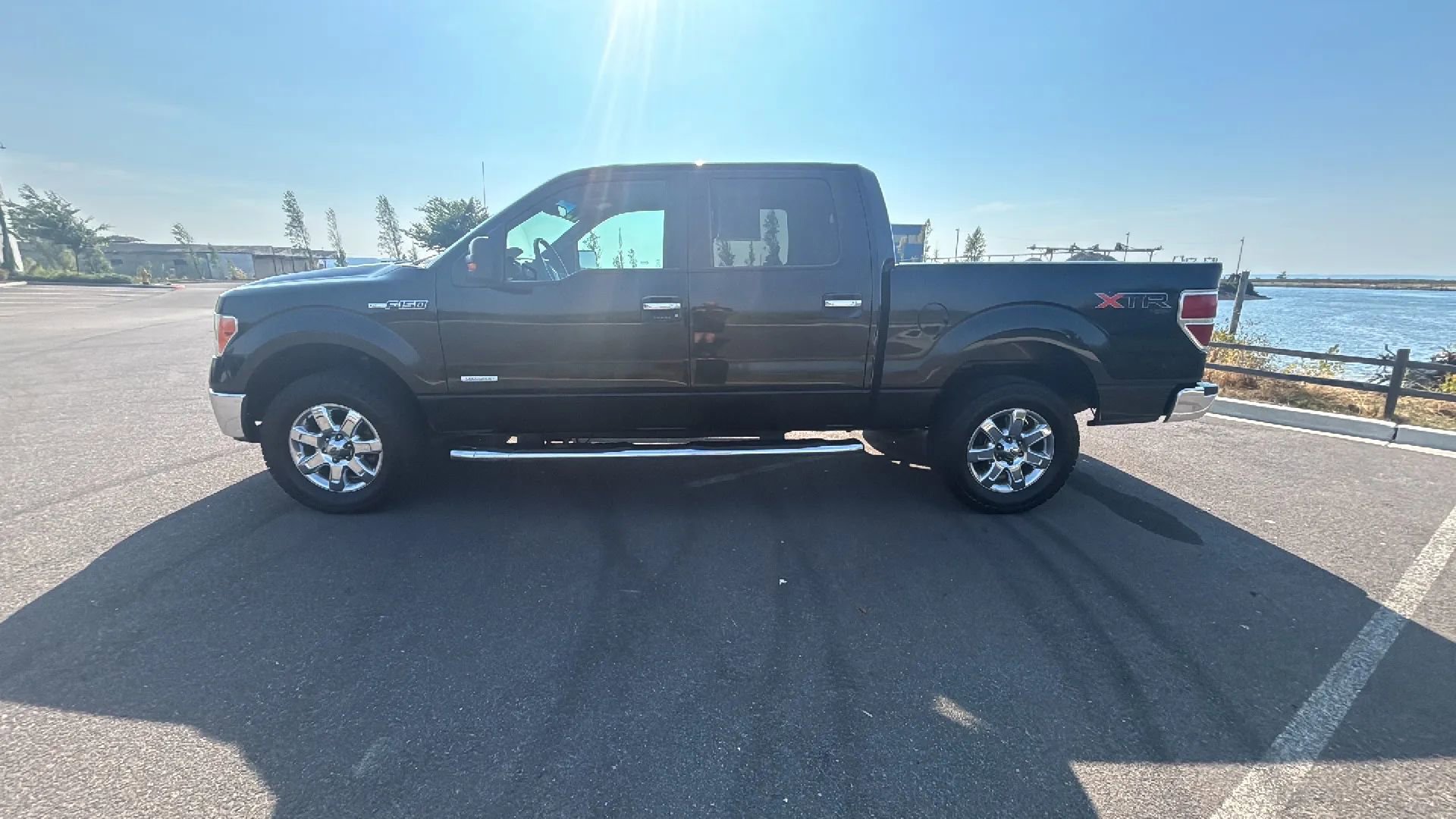 Used 2013 Ford F150 XLT w/ Luxury Equipment Group image 8