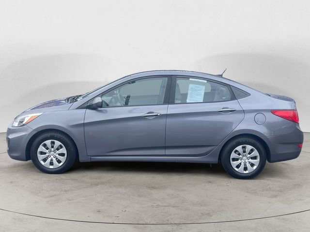 Used 2017 Hyundai Accent SE image 2