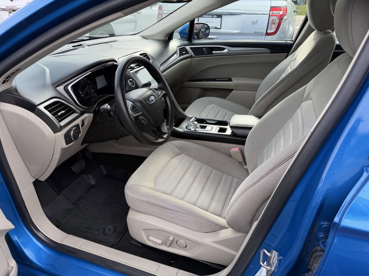 Used 2019 Ford Fusion SE image 6