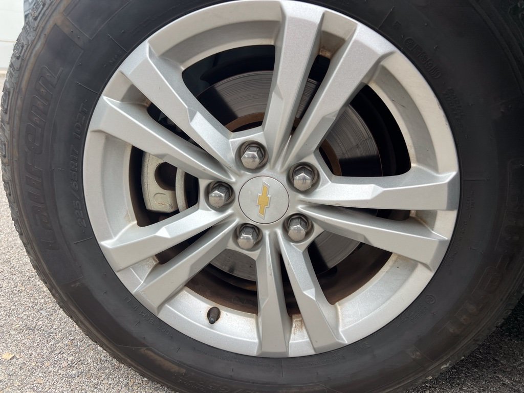 Used 2017 Chevrolet Equinox LS FWD image 10