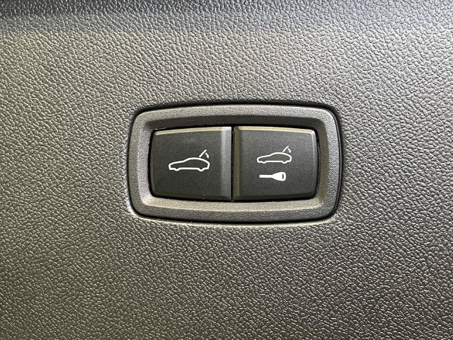 Certified 2025 Porsche Cayenne Coupe AWD/4WD image 21