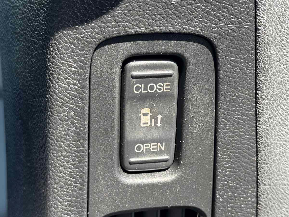 Used 2019 Honda Odyssey EX image 18