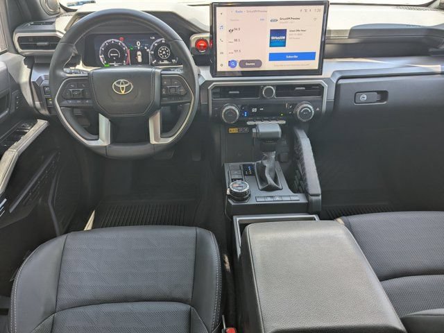 Used 2025 Toyota 4Runner TRD Off-Road Premium AWD/4WD image 19