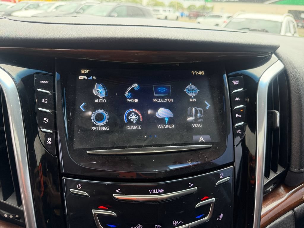 Used 2018 Cadillac Escalade Luxury RWD image 19