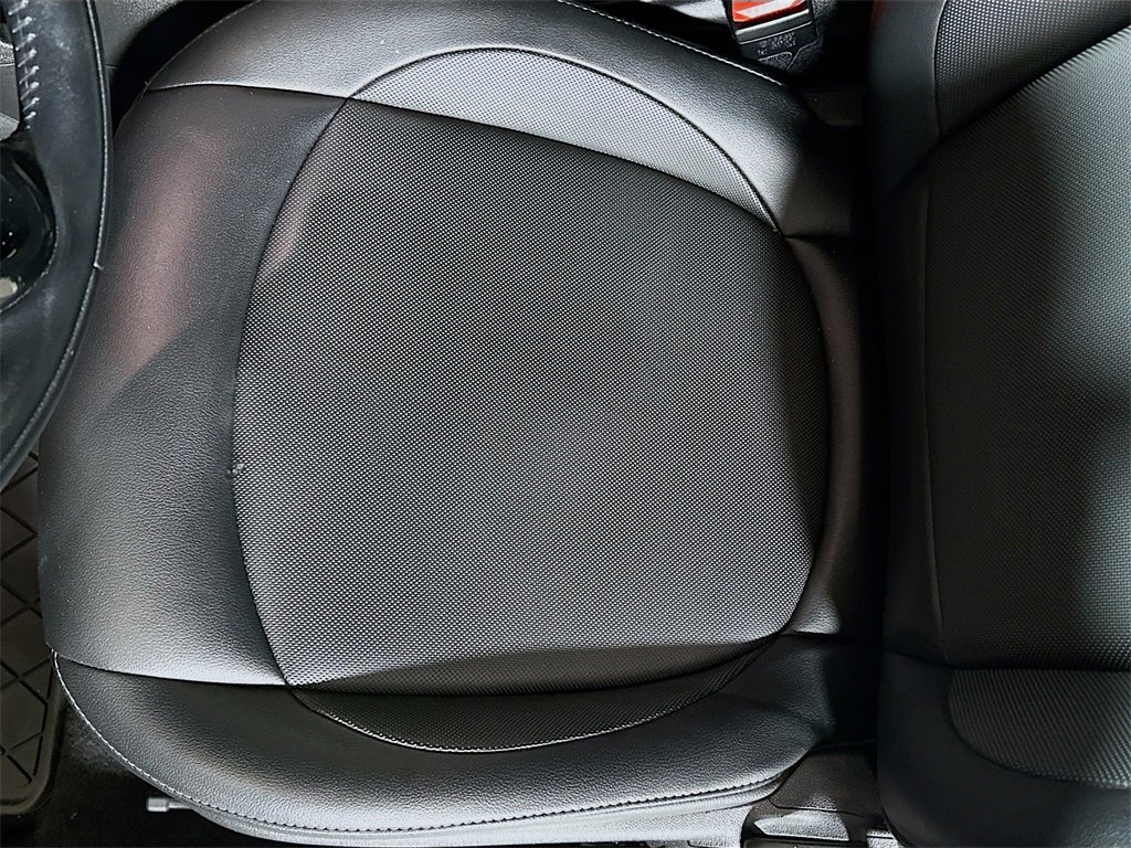 Used 2016 MINI Cooper 2-Door Hardtop image 19