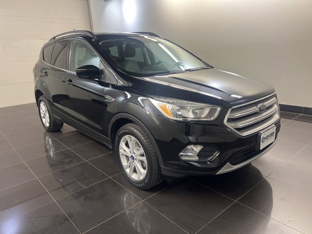 Used 2018 Ford Escape SE w/ SE Sync 3 Package image 1