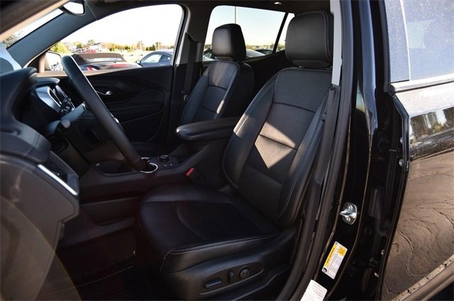 Used 2024 GMC Terrain SLT image 21