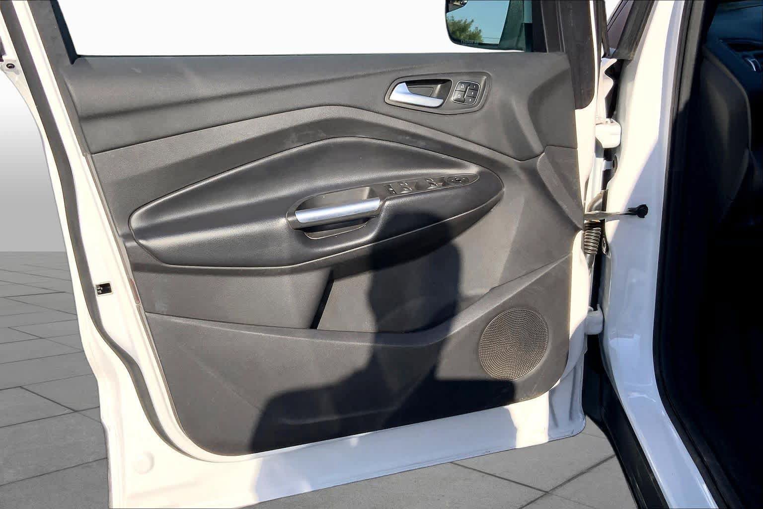 Used 2019 Ford Escape Titanium FWD image 22