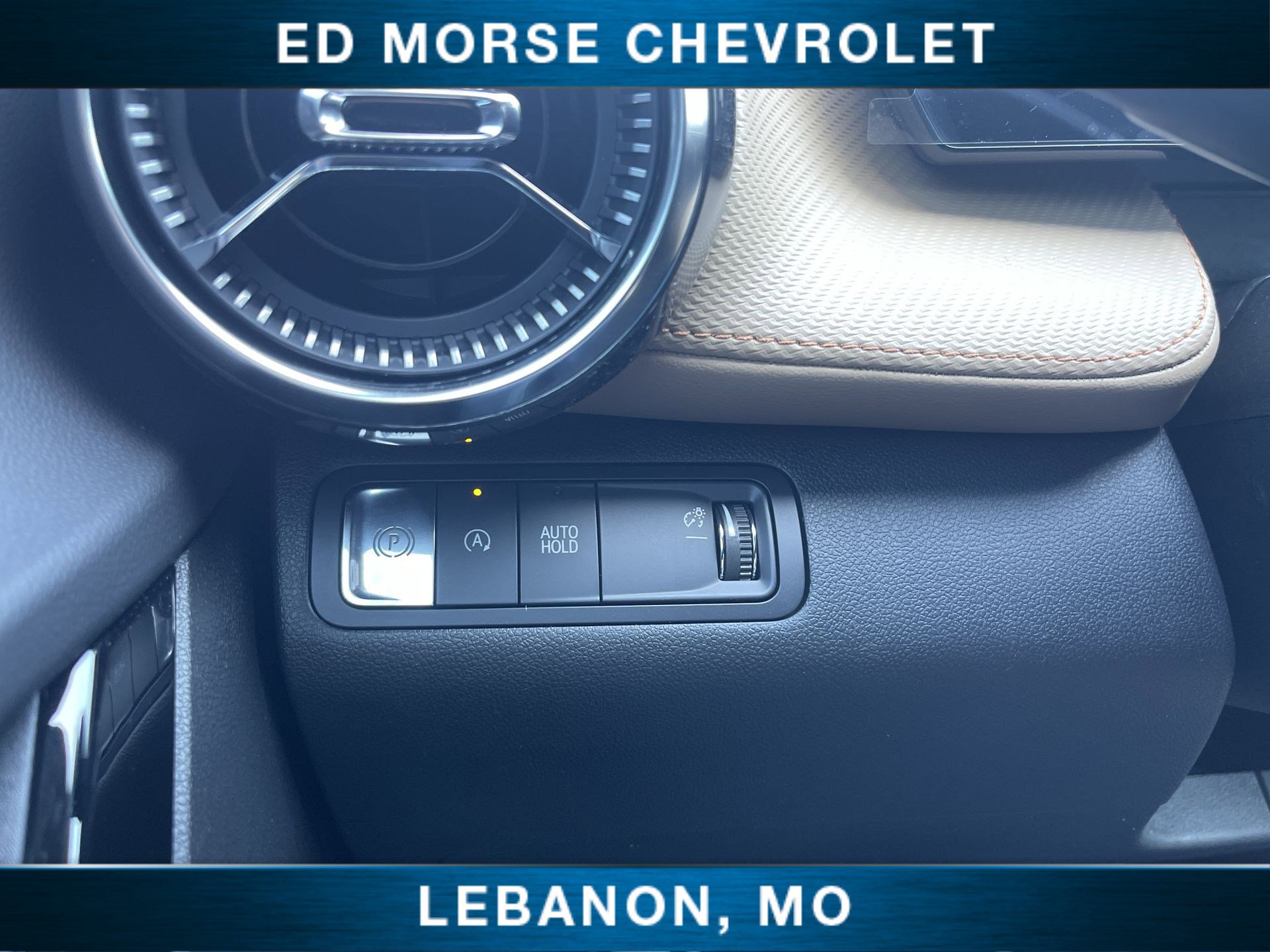 New 2025 Chevrolet Equinox ACTIV w/ Convenience Package III image 18