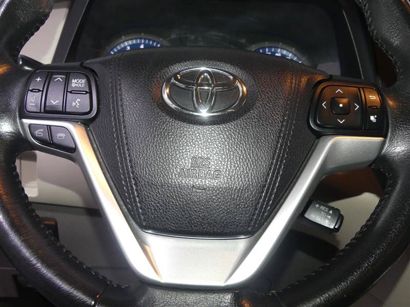 Used 2015 Toyota Sienna XLE FWD image 30