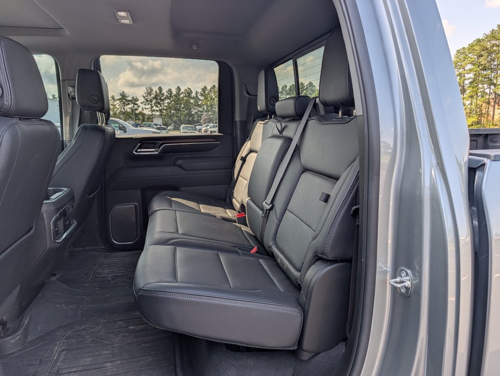Used 2024 GMC Sierra 3500 Denali w/ Denali Reserve Package AWD/4WD image 16