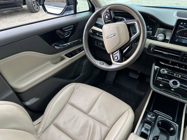 Used 2022 Lincoln Corsair AWD w/ Premium Package image 23