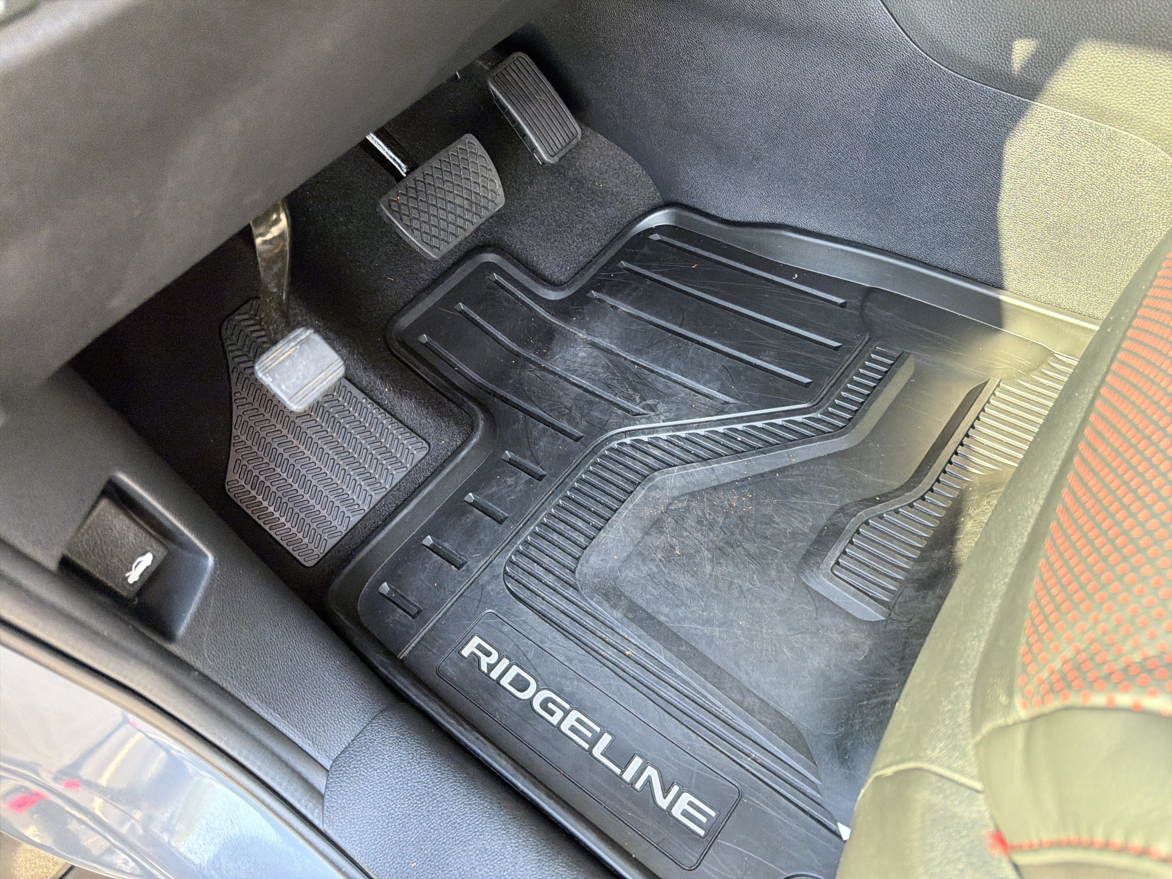 Used 2025 Honda Ridgeline Black Edition image 17