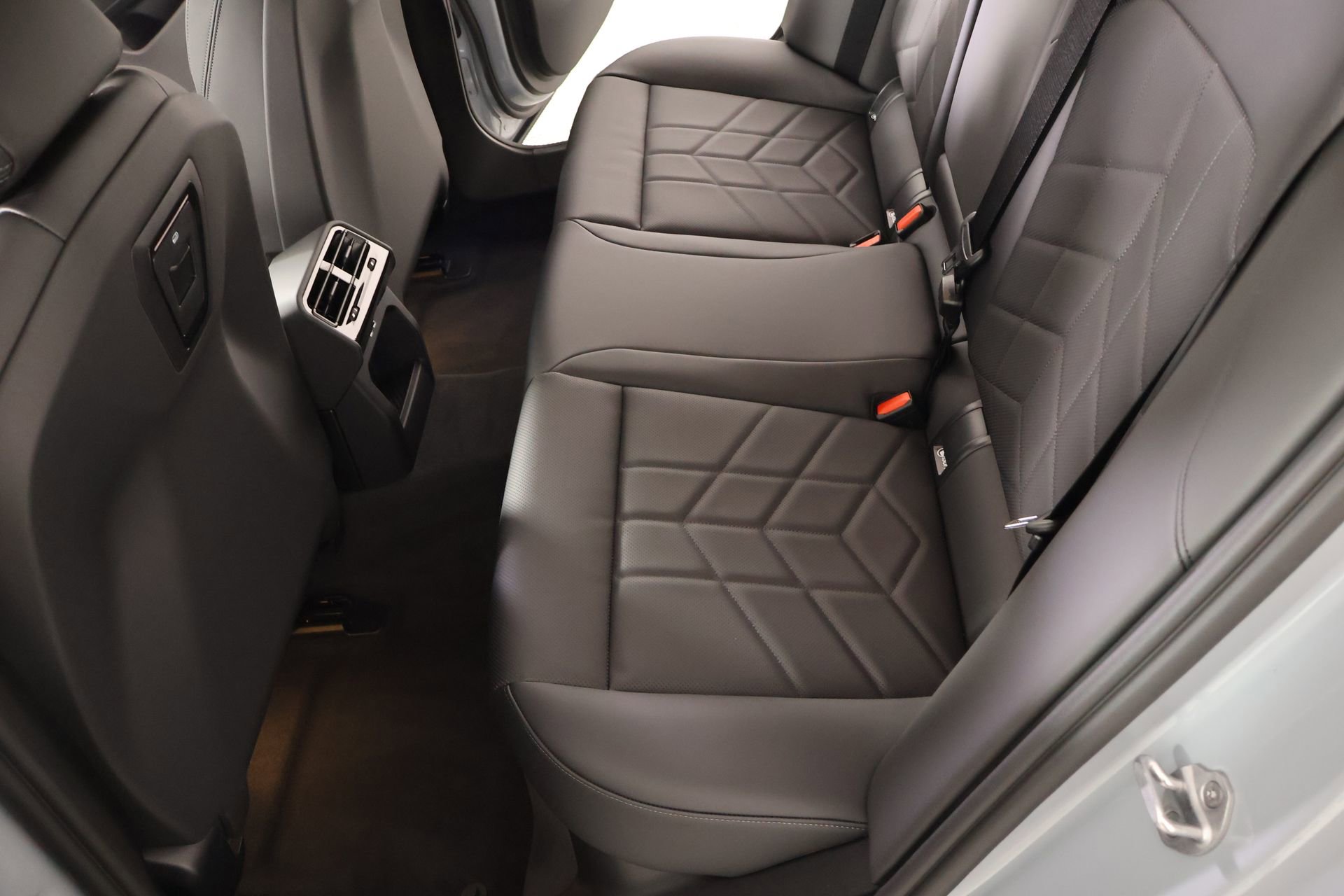 New 2026 BMW 540i xDrive w/ M Sport Package image 12