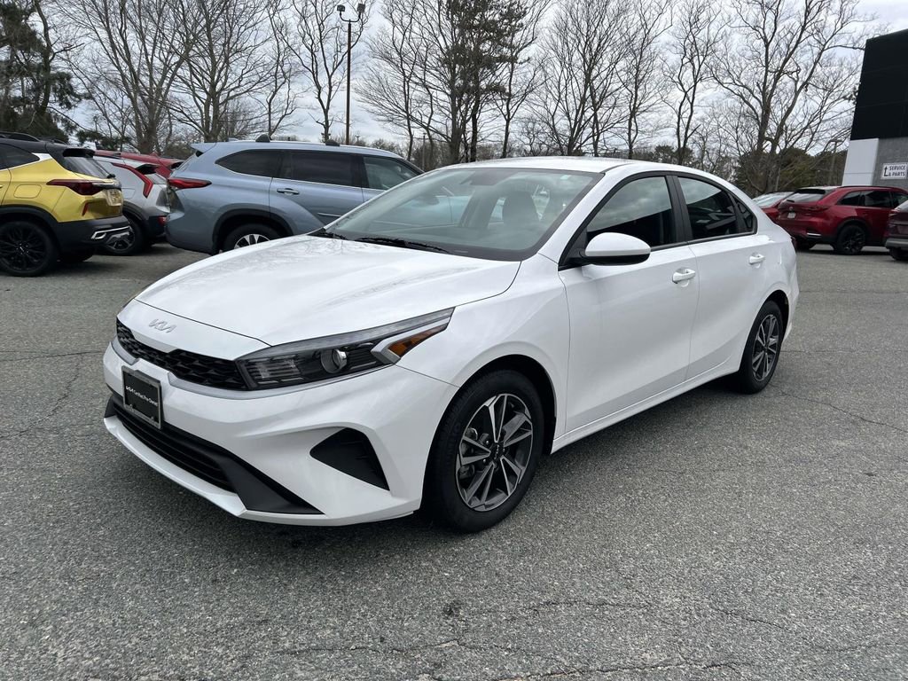 Used 2024 Kia Forte LXS image 7