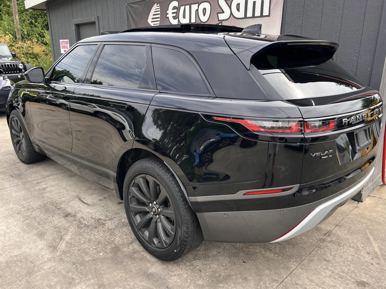 Used 2018 Land Rover Range Rover Velar R-Dynamic SE image 5
