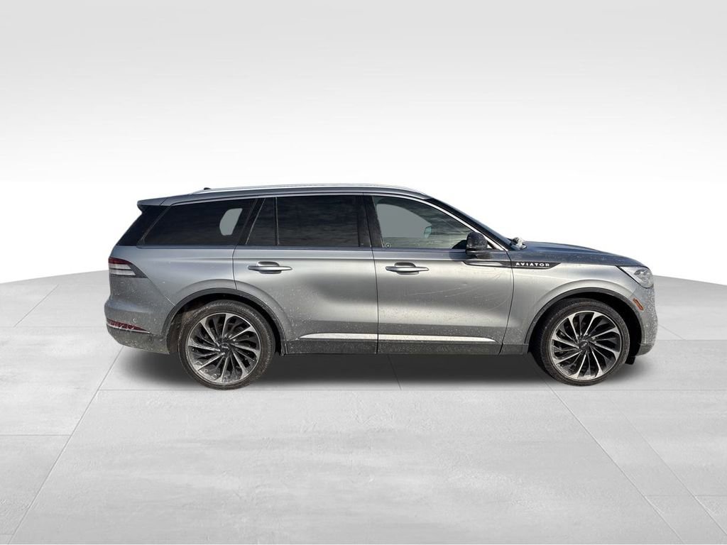Used 2021 Lincoln Aviator Reserve w/ Equipment Group 202A image 6