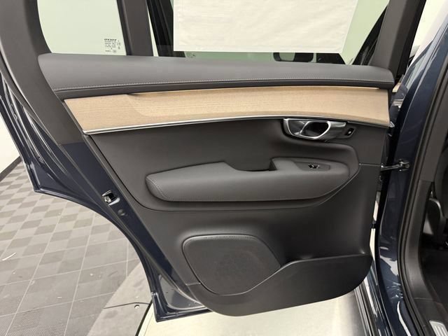 New 2026 Volvo XC90 B6 Core w/ Protection Package Premier AWD/4WD image 24