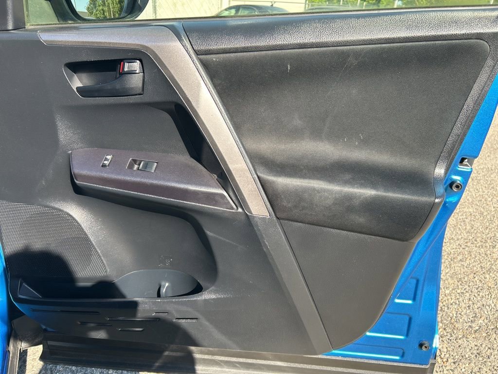 Used 2018 Toyota RAV4 LE w/ All Weather Liner Package image 25