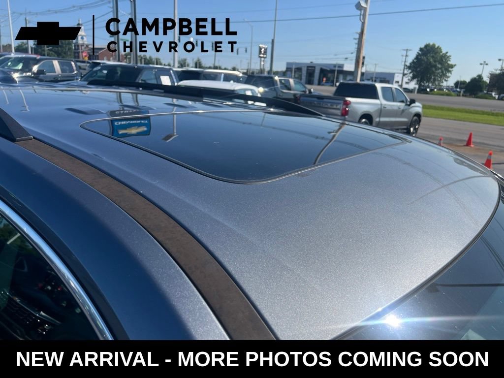 Used 2021 Chevrolet Traverse LT w/ LT Premium Package AWD/4WD image 11