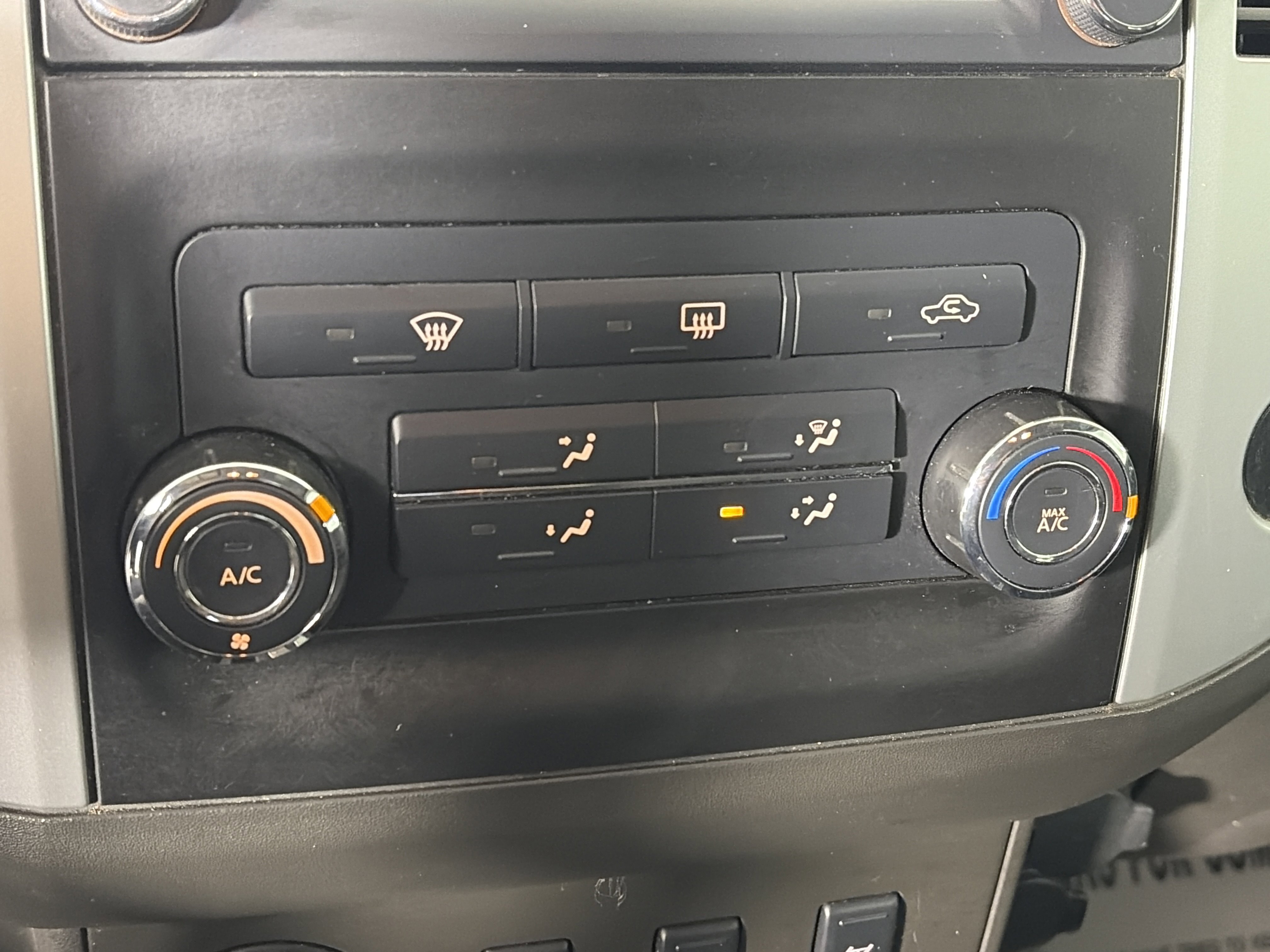 Used 2013 Nissan Xterra PRO-4X w/ Pro-4x Leather Pkg image 22