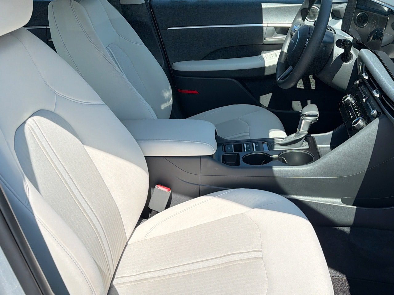 Certified 2025 Hyundai Sonata SE FWD image 25