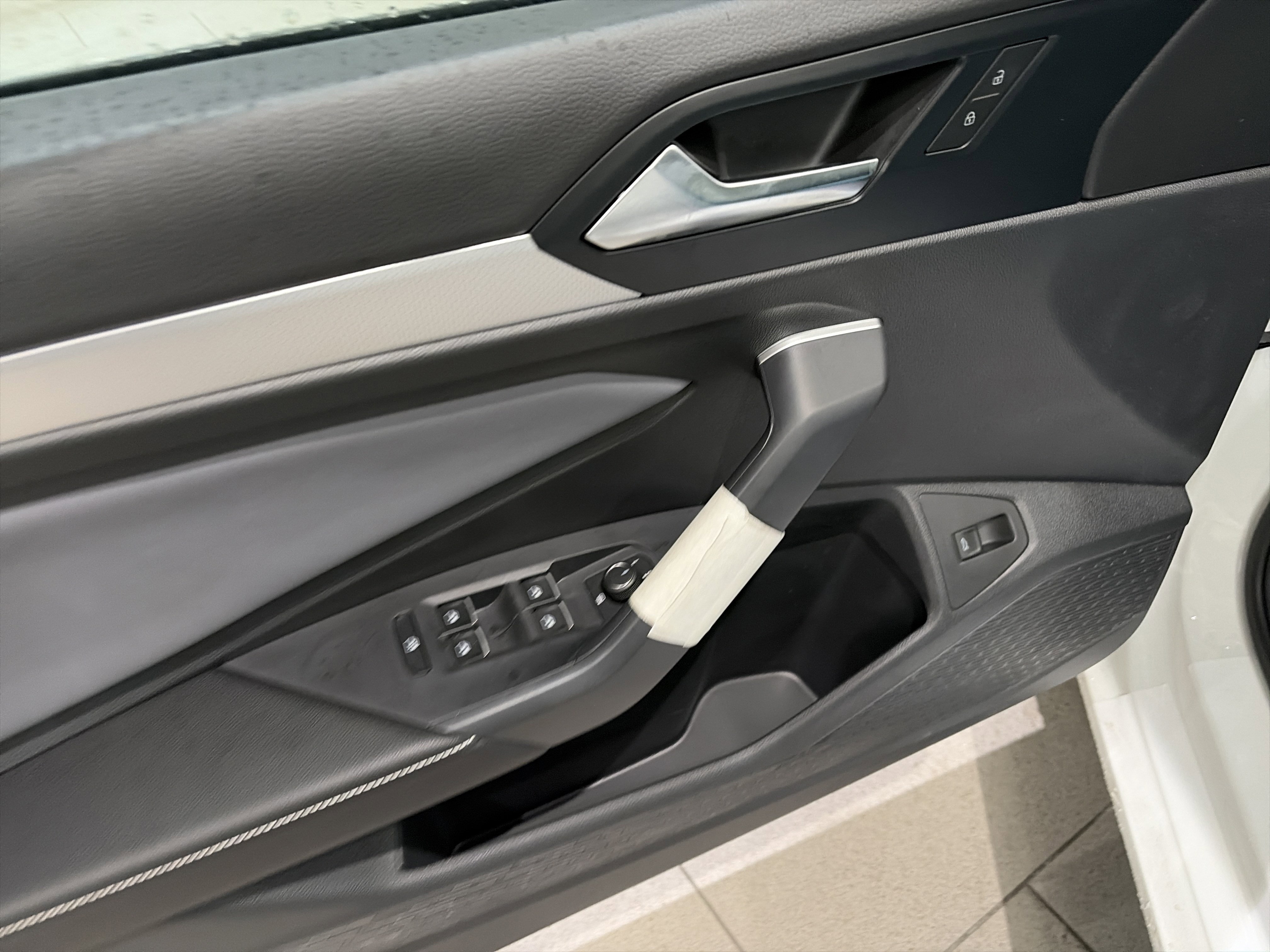 New 2026 Volkswagen Jetta SE image 9