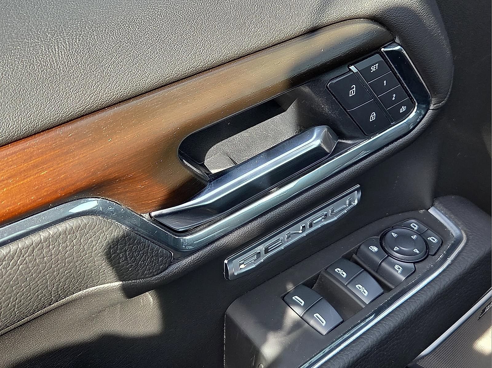 Used 2025 GMC Sierra 1500 Denali w/ Technology Package image 13