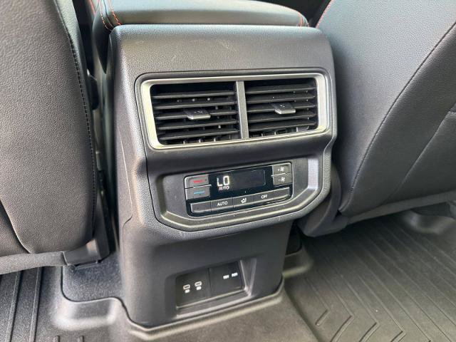 Used 2025 Volkswagen Atlas Peak Edition SE AWD/4WD image 18