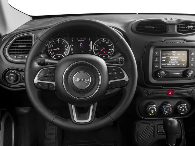 Used 2016 Jeep Renegade Latitude AWD/4WD image 9