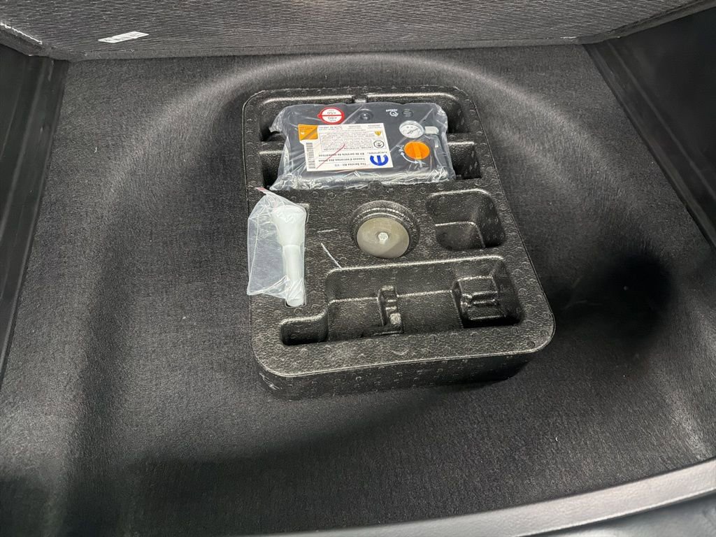 New 2026 Jeep Compass Latitude image 9