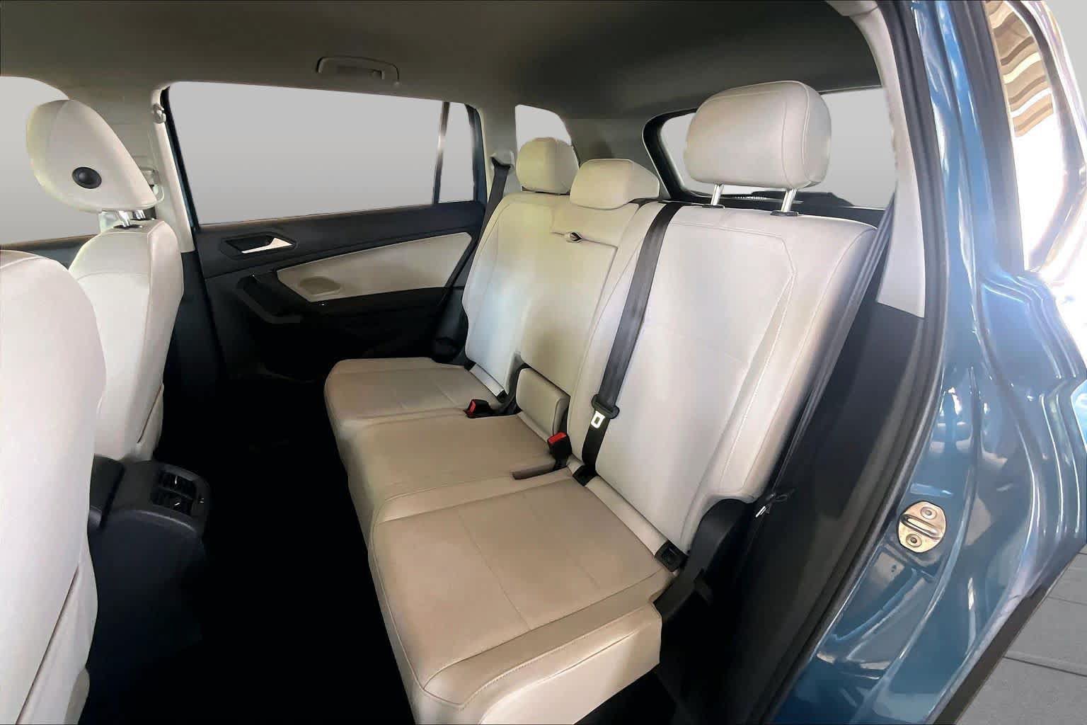 Used 2019 Volkswagen Tiguan SE AWD/4WD image 18