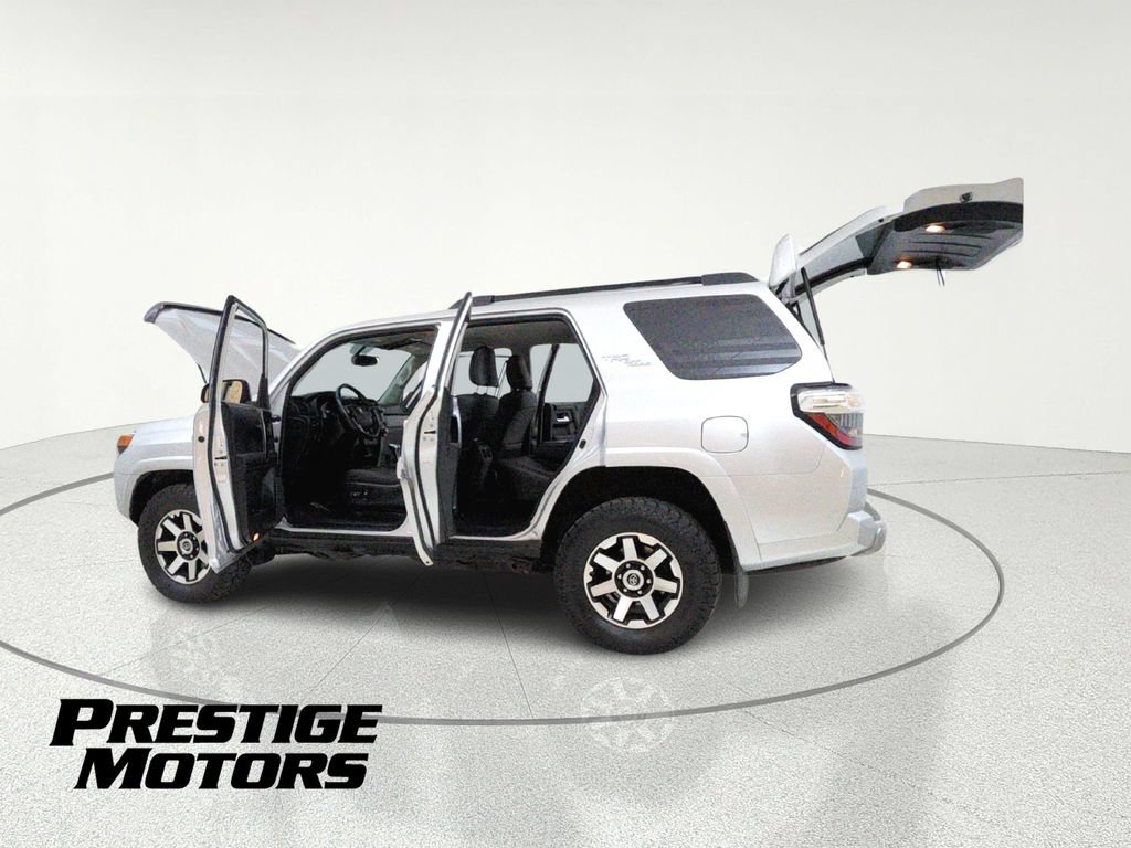 Used 2019 Toyota 4Runner TRD Off-Road Premium AWD/4WD image 15