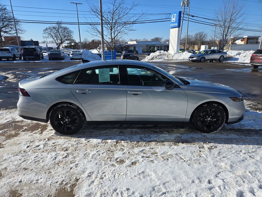 Certified 2025 Honda Accord SE image 2