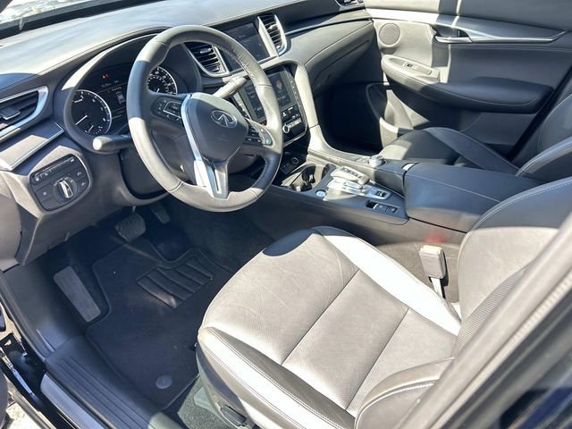 Certified 2025 INFINITI QX55 Luxe image 16