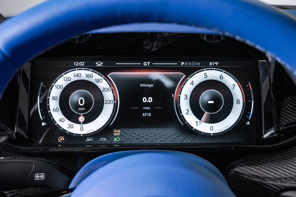 Used 2026 Aston Martin Vanquish Convertible RWD image 29